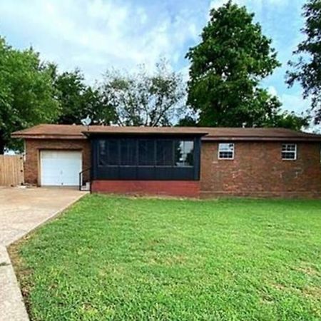 The Greenhouse - 3Bed 2Bath Home In Tahlequah, Ok ภายนอก รูปภาพ