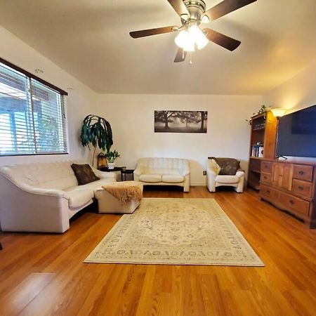 The Greenhouse - 3Bed 2Bath Home In Tahlequah, Ok ภายนอก รูปภาพ