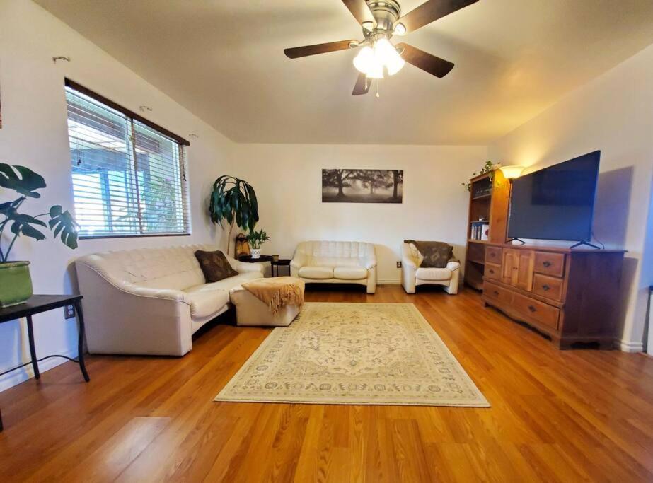 The Greenhouse - 3Bed 2Bath Home In Tahlequah, Ok ภายนอก รูปภาพ